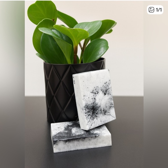 Set of 12 Men’s Goatsmilk charcoal soap - Picture 1 of 1